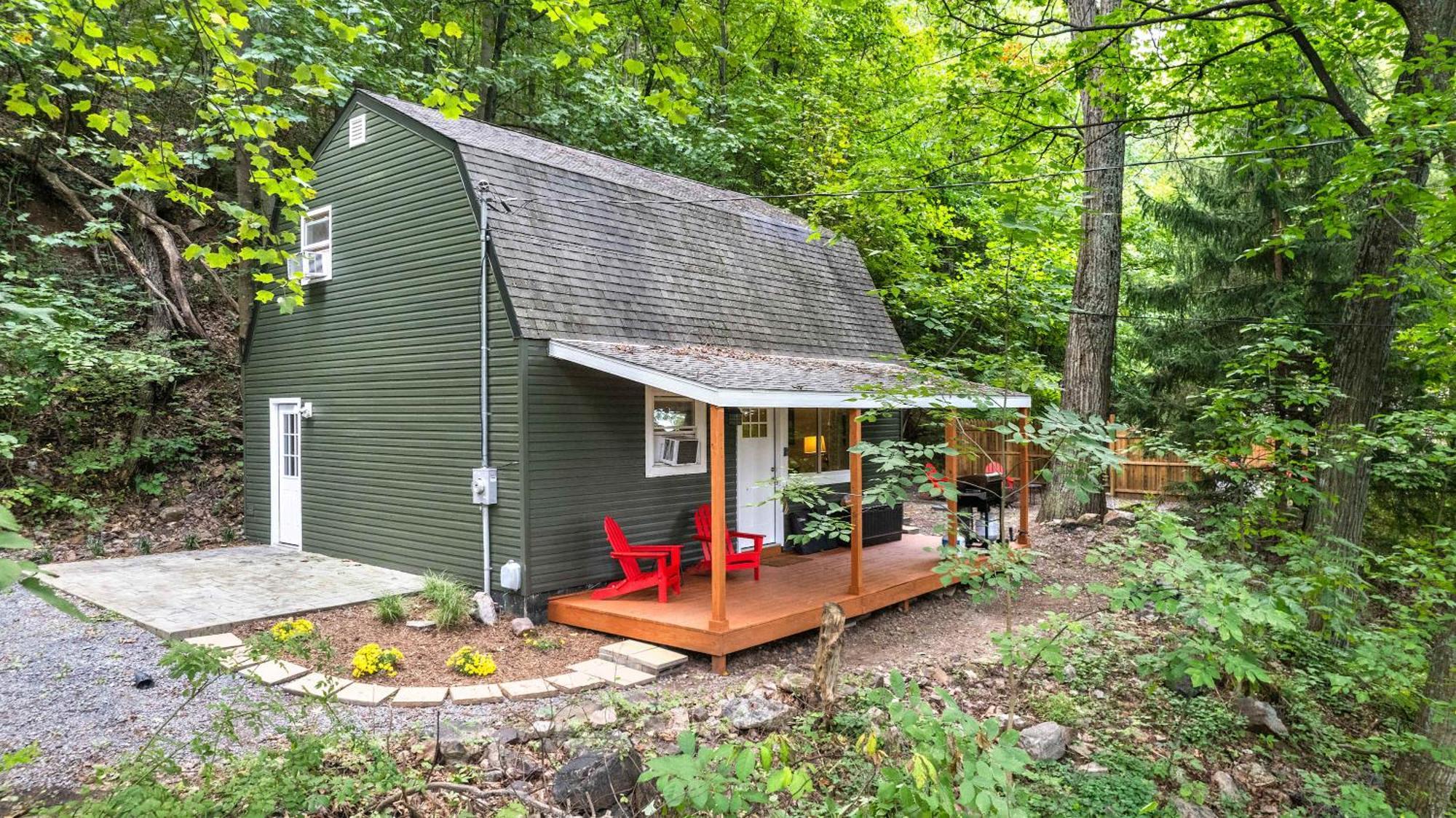 Modern Mountain Cottage W Hot Tub, Fire Pit, Wifi Inwood Exterior photo